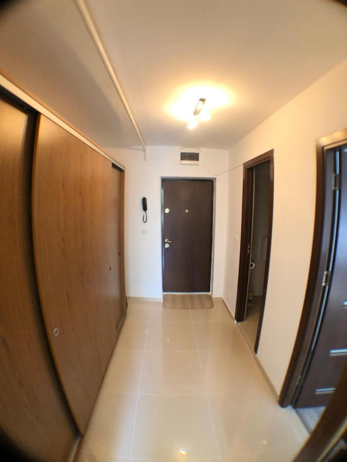 Le Garcon De Cristina-Simple,Quiet,Spacious Studio ブカレスト エクステリア 写真